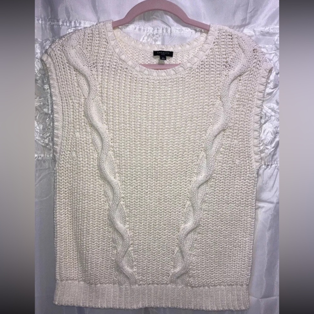 TALBOTS Petite Medium Ivory Cableknit Sweater Vest Button Hole Neck EUC 3340